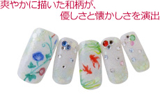 爽やかに描いた和柄が、優しさと懐かしさを演出