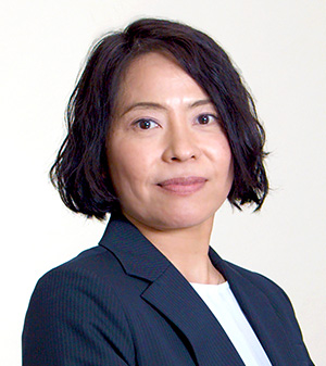 平尾 麻衣子 氏